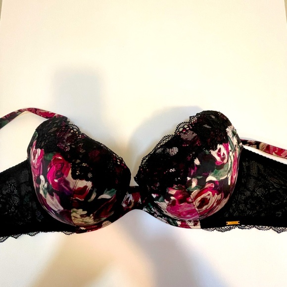 Marks and Spencer’s bra 34DD - Picture 2 of 6